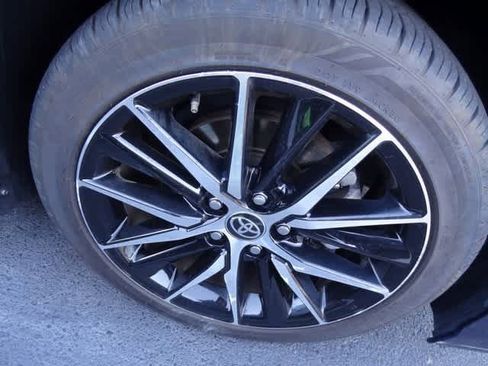 Used 2022 Toyota Camry SE image 13