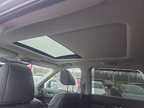 New 2026 Nissan Pathfinder Platinum image 37