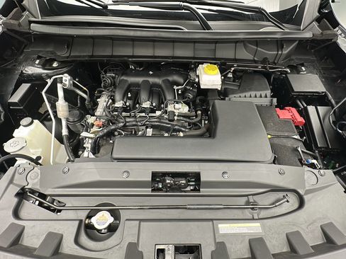 Used 2024 Nissan Pathfinder Rock Creek AWD/4WD image 23