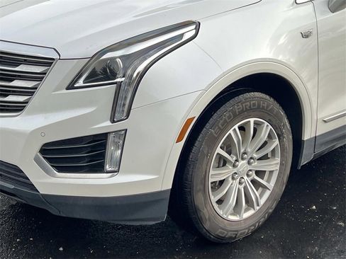 Used 2018 Cadillac XT5 Luxury w/ Driver Awareness Package image 8