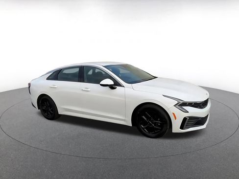 Used 2025 Kia K5 LXS image 2