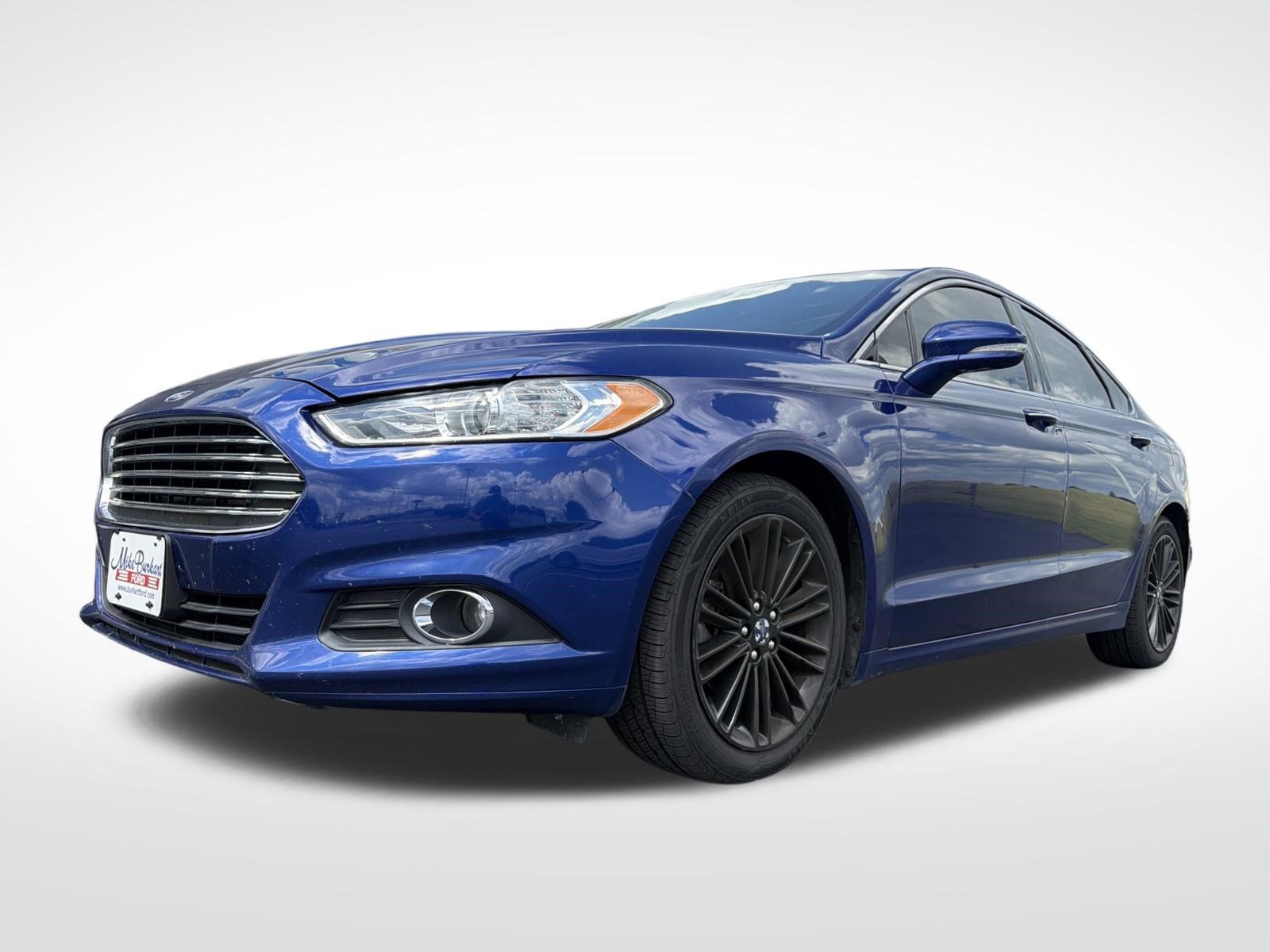 Used 2016 Ford Fusion SE w/ Equipment Group 202A FWD image 2
