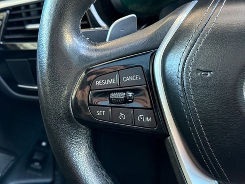 Used 2023 BMW 530e xDrive image 35