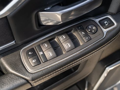 Used 2022 RAM 2500 Laramie AWD/4WD image 15
