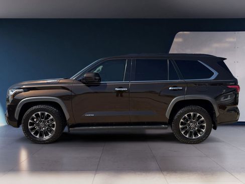 Used 2023 Toyota Sequoia Limited w/ Tow Technology Package image 2