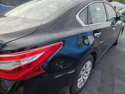 Used 2017 Nissan Altima 2.5 S w/ Power Driver Seat Package FWD image 8