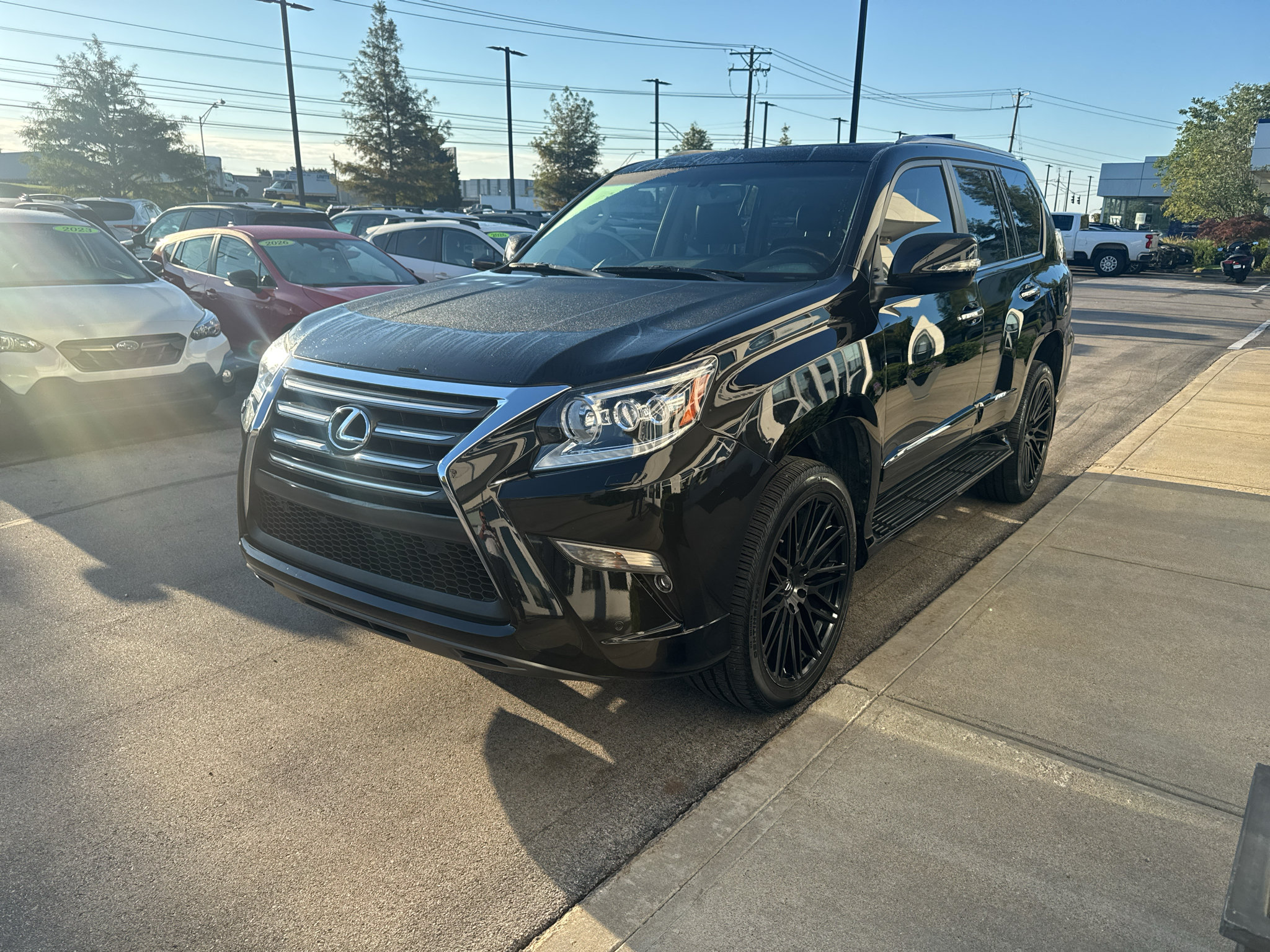 Used 2017 Lexus GX 460 Premium w/ Premium Package AWD/4WD image 7