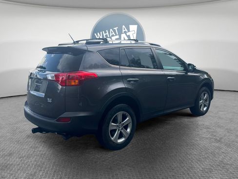 Used 2015 Toyota RAV4 XLE AWD/4WD image 3