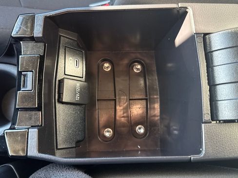 Used 2022 Toyota Corolla LE image 28