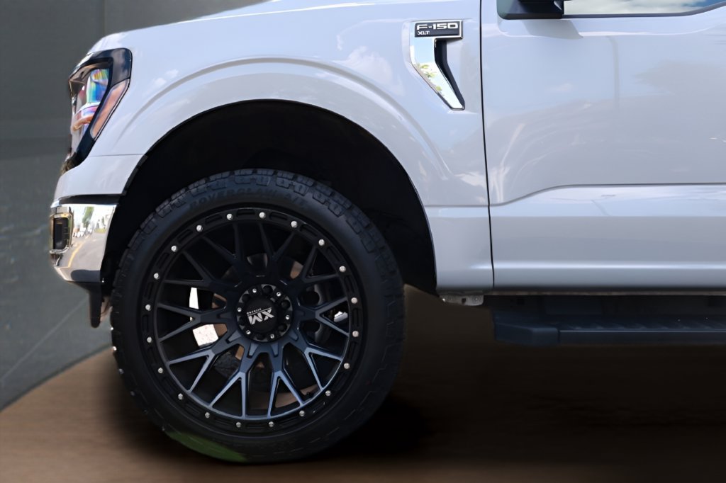 Used 2025 Ford F150 XLT w/ Equipment Group 301A Standard AWD/4WD image 5
