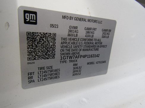 Used 2023 GMC Savana 2500 w/ Driver Convenience Package RWD image 16