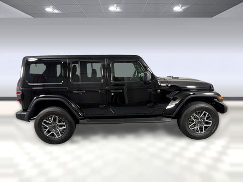 New 2026 Jeep Wrangler Unlimited Sahara AWD/4WD image 8