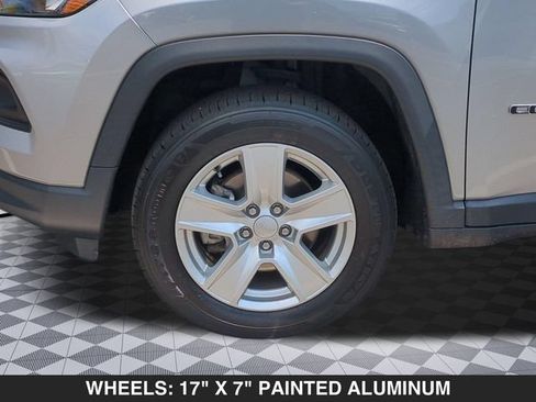 Used 2022 Jeep Compass Latitude AWD/4WD image 9