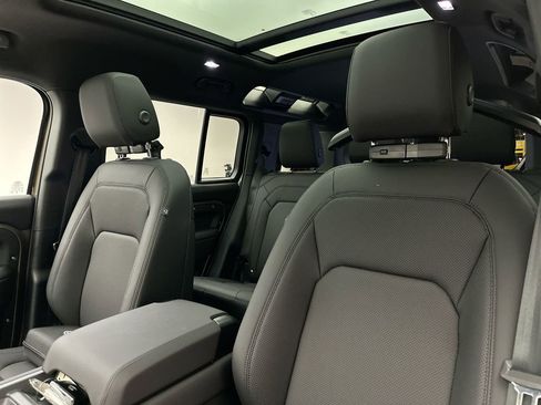 Certified 2025 Land Rover Defender 110 S AWD/4WD image 10