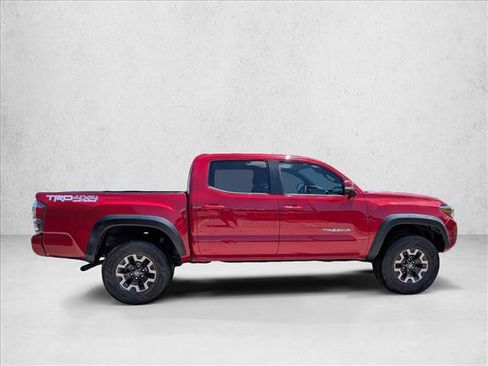 Used 2021 Toyota Tacoma TRD Off-Road w/ TRD Premium Off Road Package AWD/4WD image 2