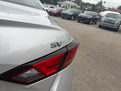 Used 2024 Nissan Altima 2.5 SV FWD image 16