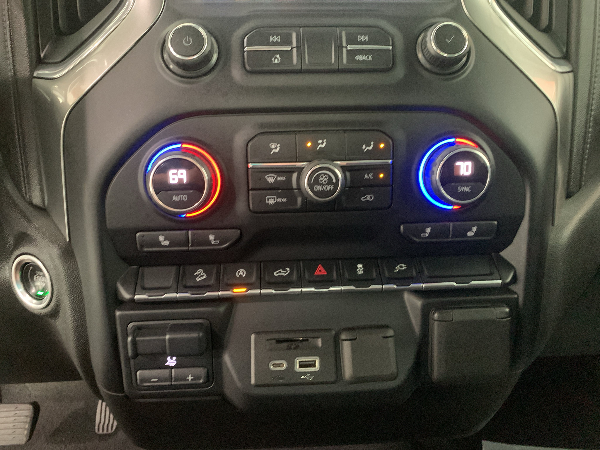 Used 2020 Chevrolet Silverado 1500 LT w/ All-Star Edition AWD/4WD image 29