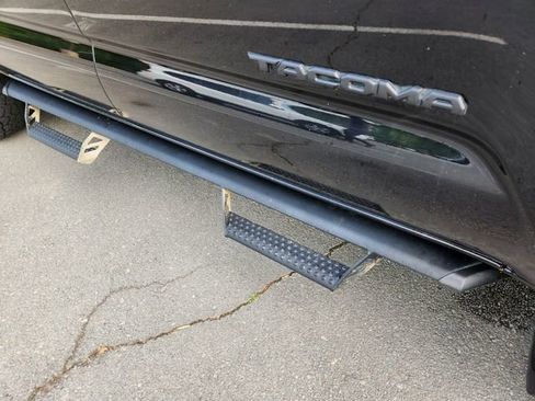 Used 2022 Toyota Tacoma SR5 w/ SR5 Appearance Package (SM) RWD image 20