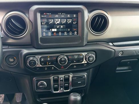 Used 2023 Jeep Wrangler Sport S image 27