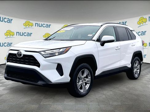 Used 2025 Toyota RAV4 XLE image 3