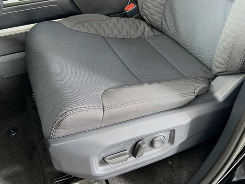 New 2026 Toyota Tundra SR5 image 18