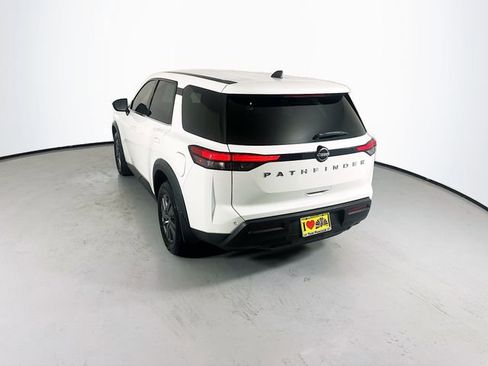 Used 2024 Nissan Pathfinder S FWD image 7