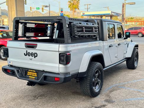 Used 2022 Jeep Gladiator Sport image 18