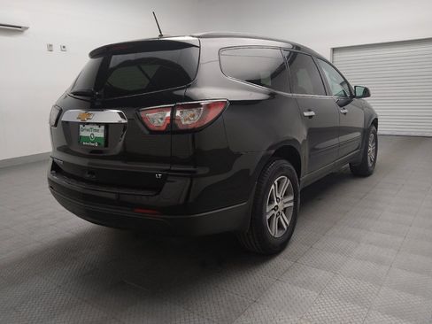 Used 2017 Chevrolet Traverse LT FWD image 9