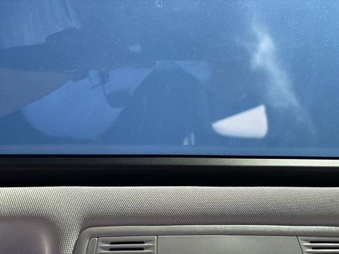 New 2025 Volkswagen Taos SE image 26