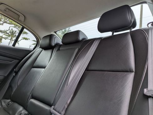 Used 2020 MAZDA MAZDA3 Sedan w/ Premium Package image 15