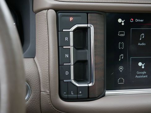 Used 2022 GMC Yukon XL Denali AWD/4WD image 24