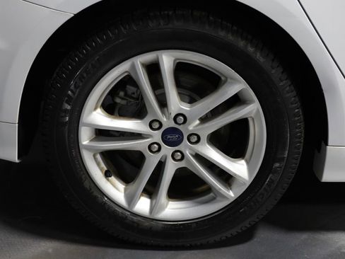 Used 2018 Ford Fusion SE w/ Fusion SE Technology Package FWD image 36