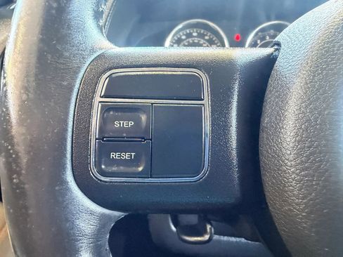 Used 2014 Jeep Compass Latitude FWD image 14