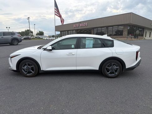 Used 2026 Kia K4 FWD image 2