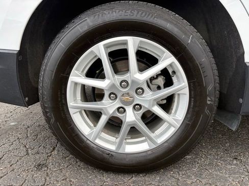 Certified 2023 Chevrolet Equinox LT w/ Driver Convenience Package image 11