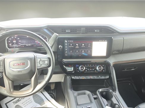 Used 2024 GMC Sierra 2500 AT4 w/ AT4 Premium Plus Package AWD/4WD image 13