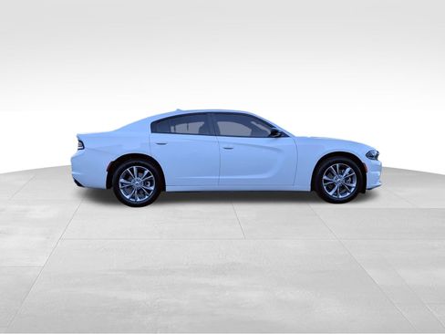 Used 2023 Dodge Charger SXT AWD/4WD image 4