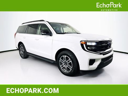 Used 2025 Ford Expedition Active AWD/4WD image 1