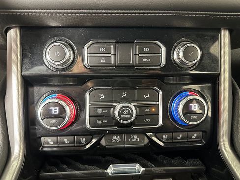 Used 2023 GMC Yukon Denali AWD/4WD image 37