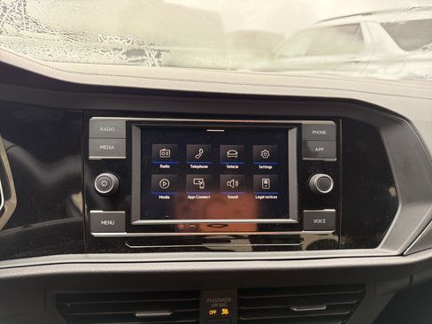 Used 2023 Volkswagen Jetta Sport image 14