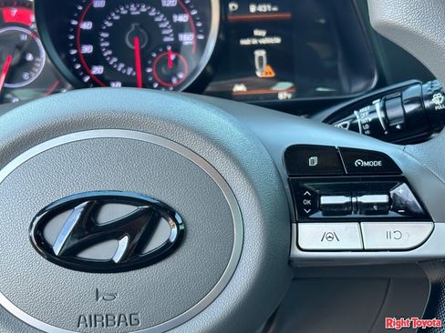 Used 2021 Hyundai Elantra SEL FWD image 22