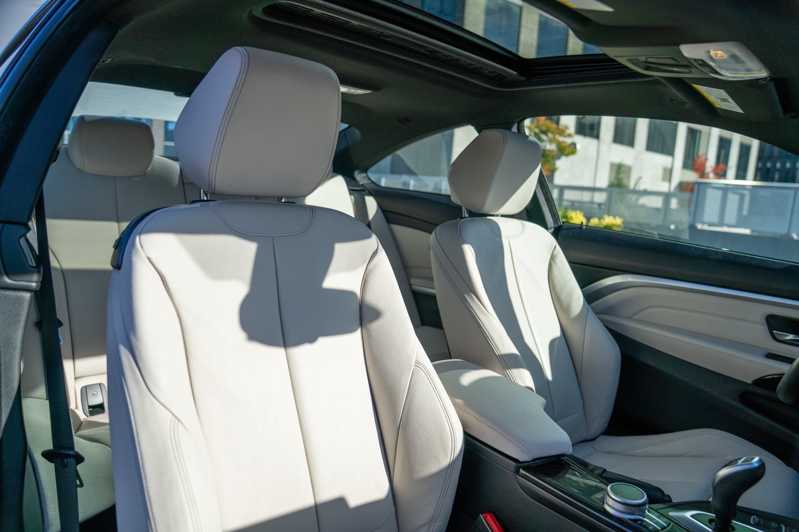 Used 2020 BMW 440i Coupe w/ M Sport Package RWD image 25