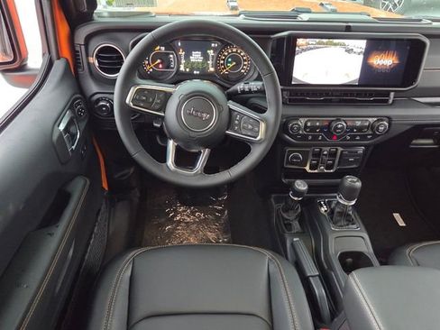 New 2026 Jeep Wrangler Unlimited Sahara w/ Whitecap Package AWD/4WD image 13