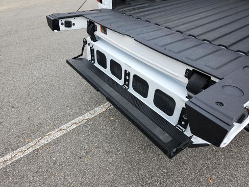 Used 2024 GMC Sierra 1500 SLT w/ SLT Premium Plus Package image 14