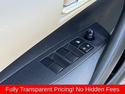 Used 2020 Toyota Corolla LE FWD image 25