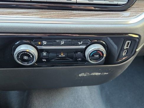 Used 2023 Chevrolet Silverado 1500 LT image 22