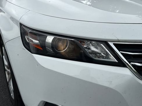 Used 2017 Chevrolet Impala LT FWD image 12