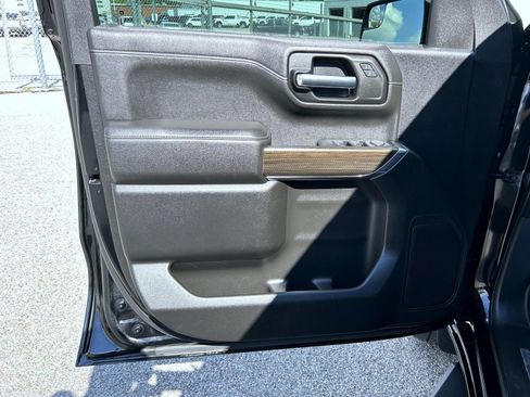 Used 2022 Chevrolet Silverado 1500 RST AWD/4WD image 9