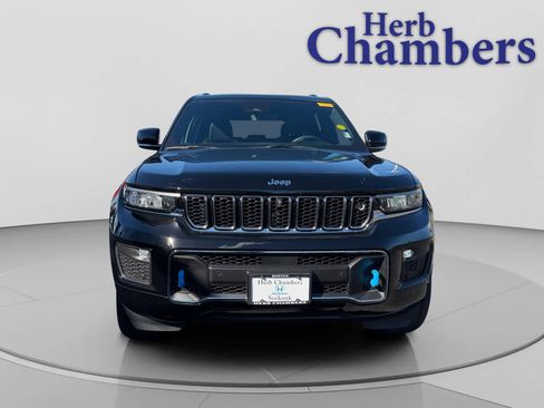 Used 2023 Jeep Grand Cherokee Overland w/ Advanced Protech Group III image 2