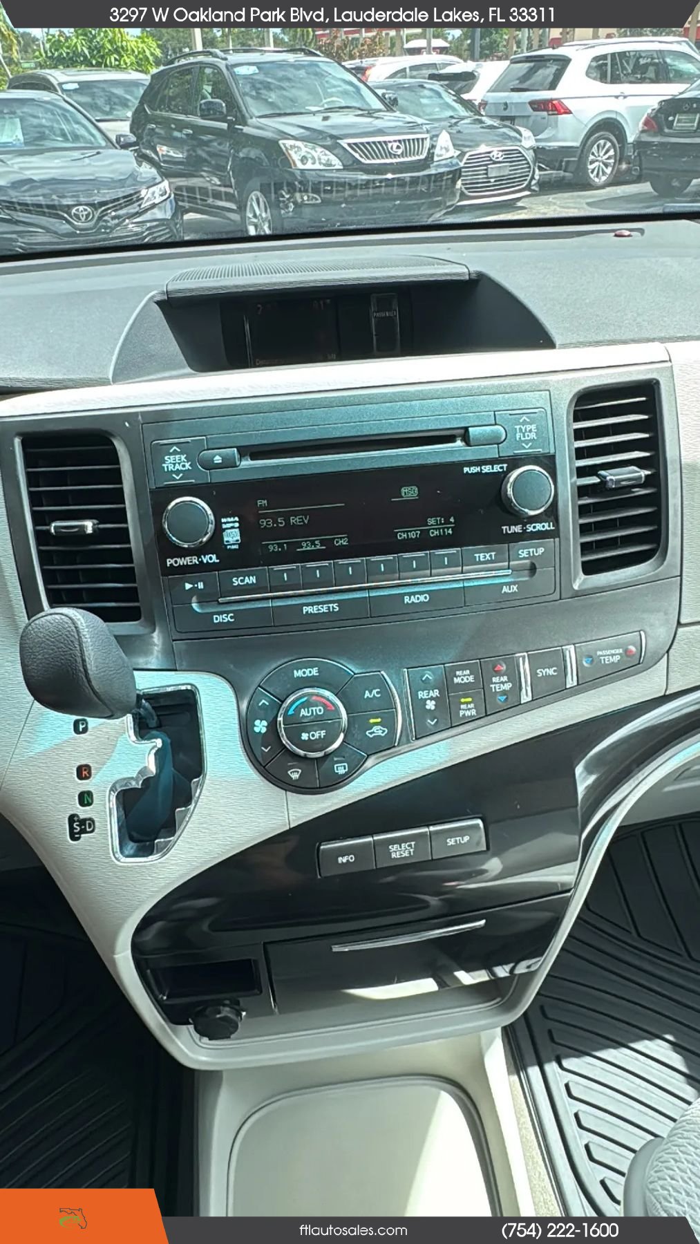 Used 2013 Toyota Sienna LE FWD image 46